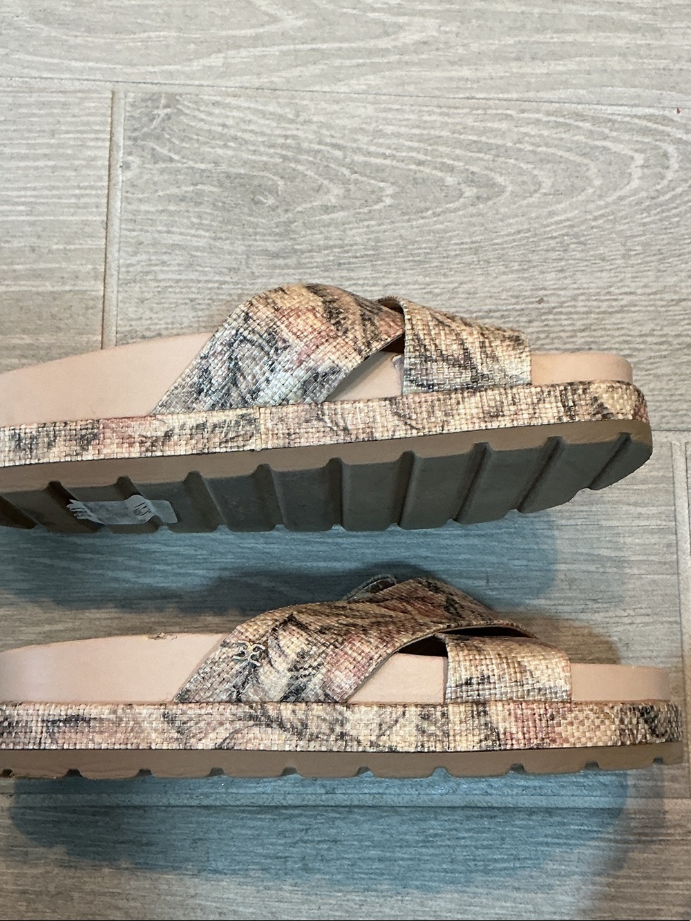 Sam Edelman Floral Neutral Crossband Slide Sandals in Beige and Blush - Picture 5 of 6
